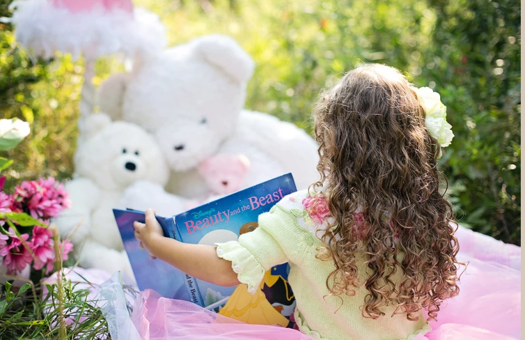 女孩用嫻字取名：五行屬什么？禁忌與吉祥指南