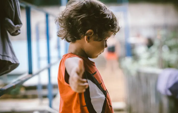 男孩名字用軍字的寓意解析及五行屬性說明